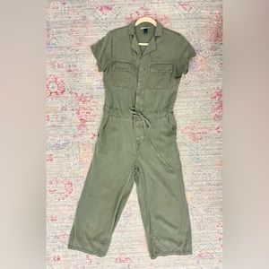 Universal Thread: Short Sleeve Jumpsuit (size S)
